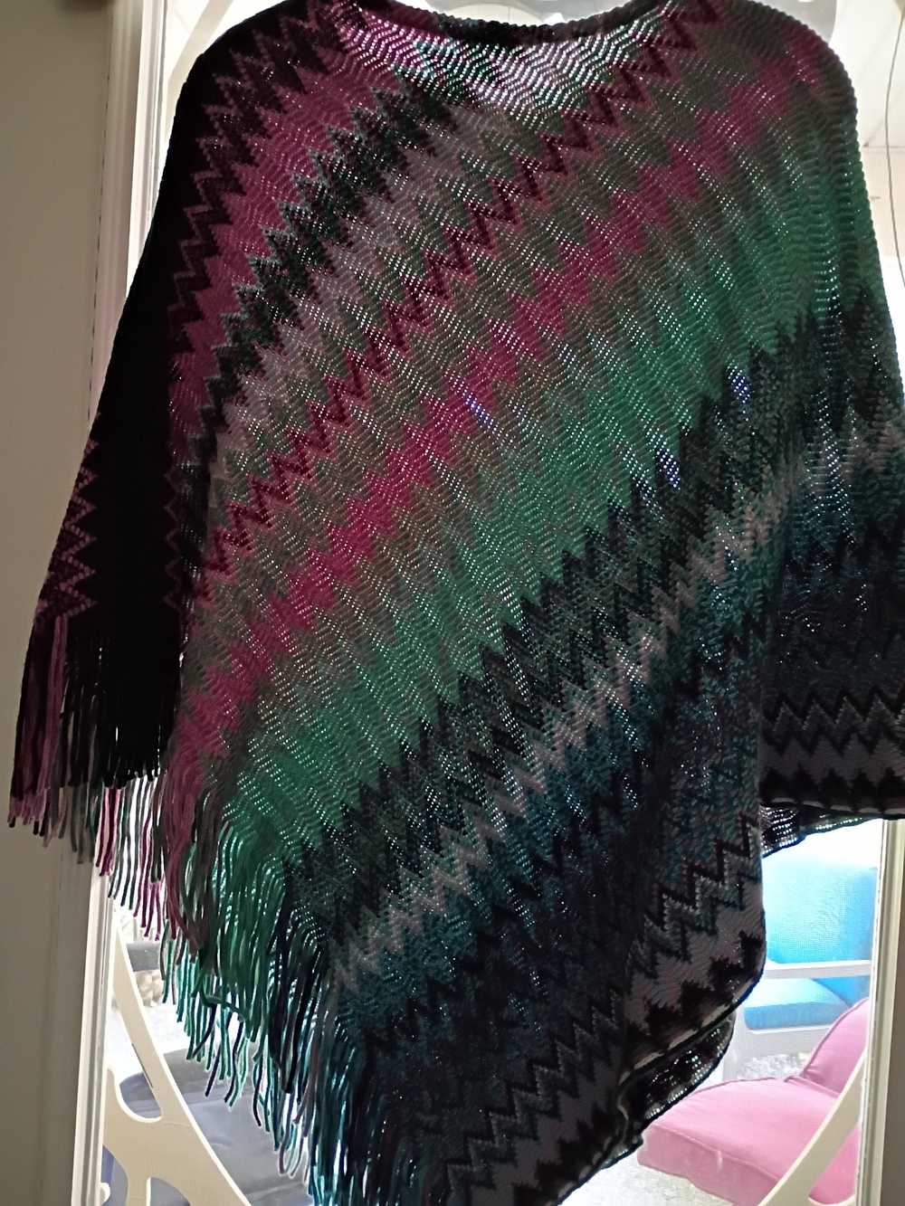 Handwoven Zigzag Fringe Poncho - Multicolor (Green, Pink, Black) - Picture 3 of 3